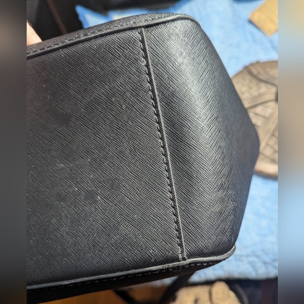 Authentic Michael Kors Large Jet Set Bag in Black - Picture 12 of 13